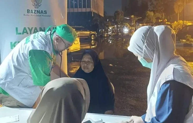 Baznas Periksa Sektor Bidang Kesehatan Warga Korban Banjir di Jaksel lalu Jaktim