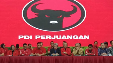 Deddy Sitorus Ungkap Ada Utusan Minta Hasto Mundur dari Sekjen lalu juga PDIP Jangan Pecat Jokowi
