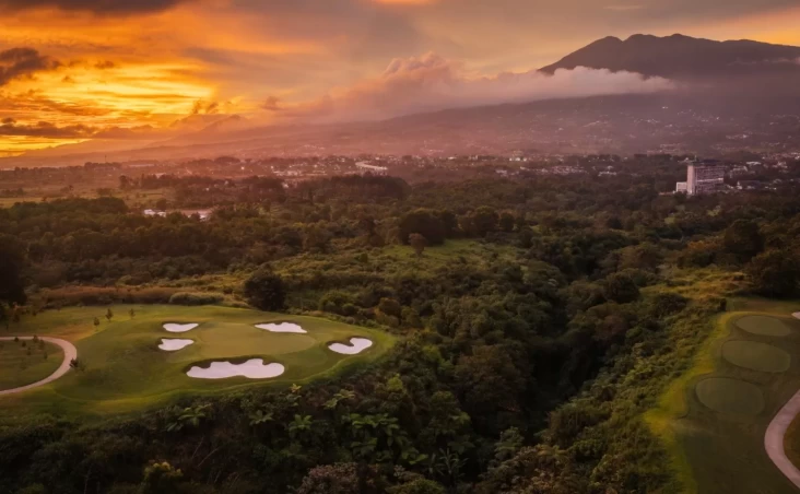 Eksklusif di tempat di Indonesia, Trump International Golf Club Lido Resmi Beroperasi