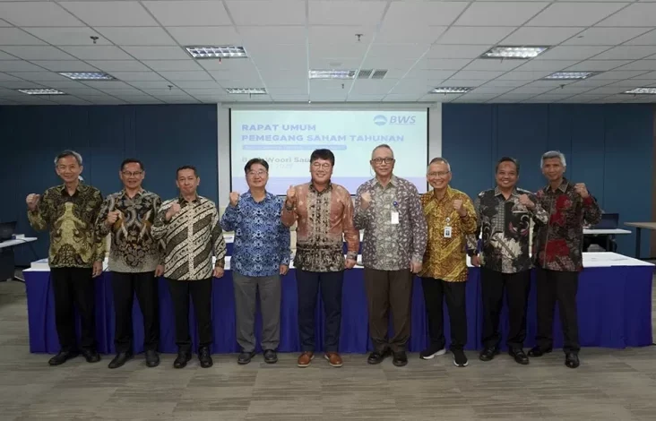 Jajaran Direktur Baru Bank Woori Saudara pada tempat RUPST 2025