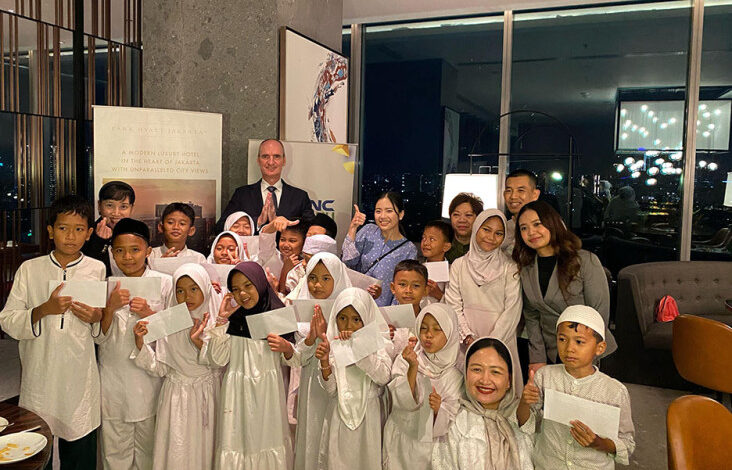 Park Hyatt DKI Ibukota Indonesia lalu MNC Peduli Berbagi Kebahagiaan Ramadan Bersama Anak Yatim