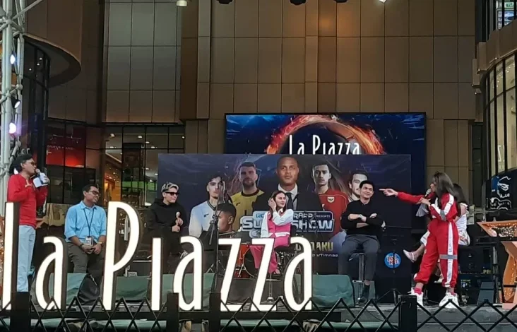 Pemeran Berbalas Selingkuh Meriahkan Nobar Indonesia vs Bahrain dalam tempat La Piazza